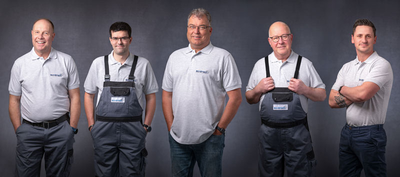 Mitarbeiter aus der Fertigung von Aluminiumfenstern Begrüßung der Mitarbeitenden der Schäfer GmbH durch die Geschäftsleitung der VEKA AG
