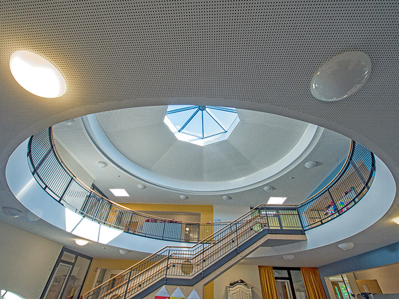 Aluminium-Lichtkuppel, Innentüren mit Brandschutzanforderung T30RS Städtische KiTa Viktoria, Lünen: Aluminium-Lichtkuppel, Innentüren mit Brandschutzanforderung T30RS